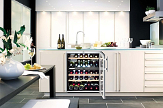 Встраиваемый винный шкаф Liebherr WTUes 1653